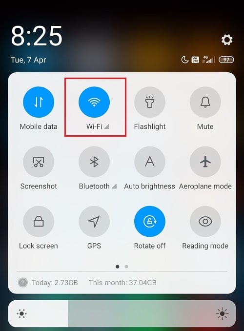  Nyalakan Wi-Fi Anda dari bilah Akses Cepat