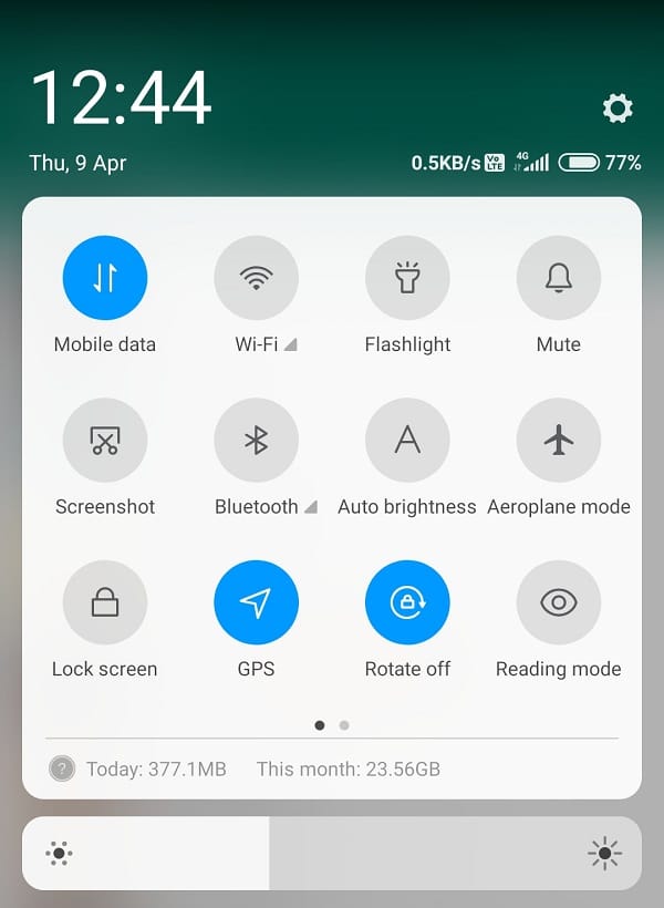  Dengan mengaktifkan ikon Data Seluler, Anda mengaktifkan layanan 4G/3G 